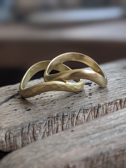 Bague entrelacée