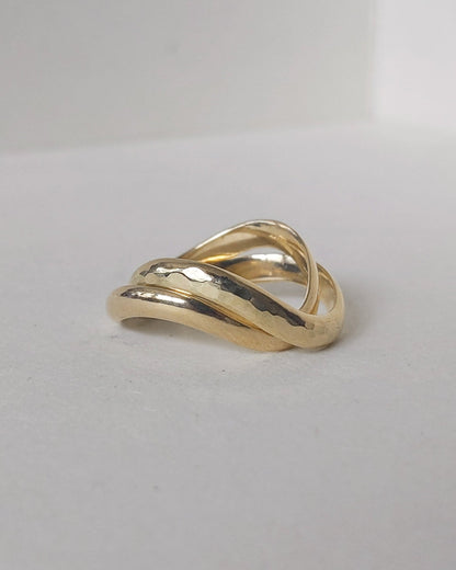 Bague entrelacée